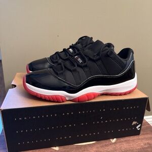 Jordan 11 Low Bred
